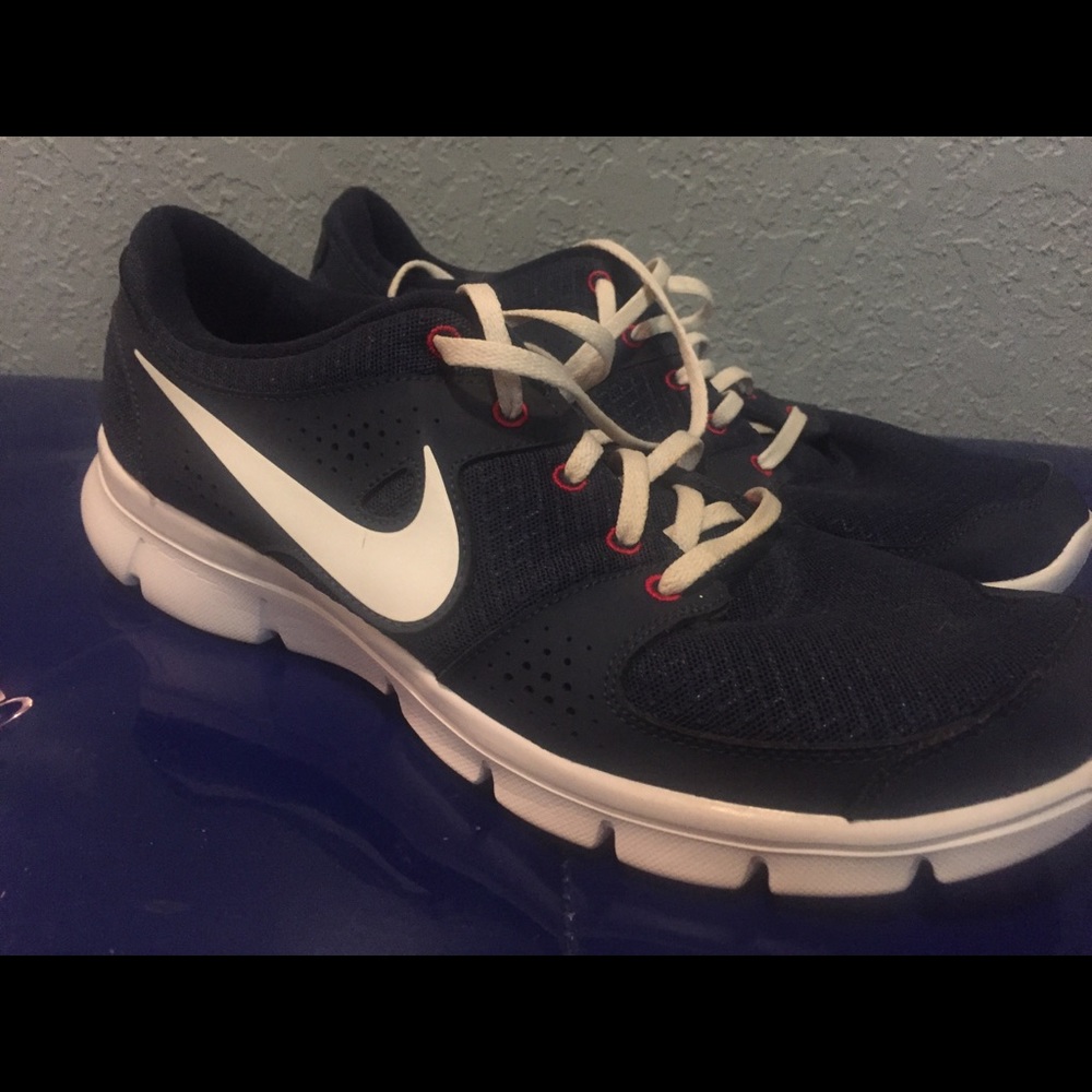 Nike men’s size 11 shoes